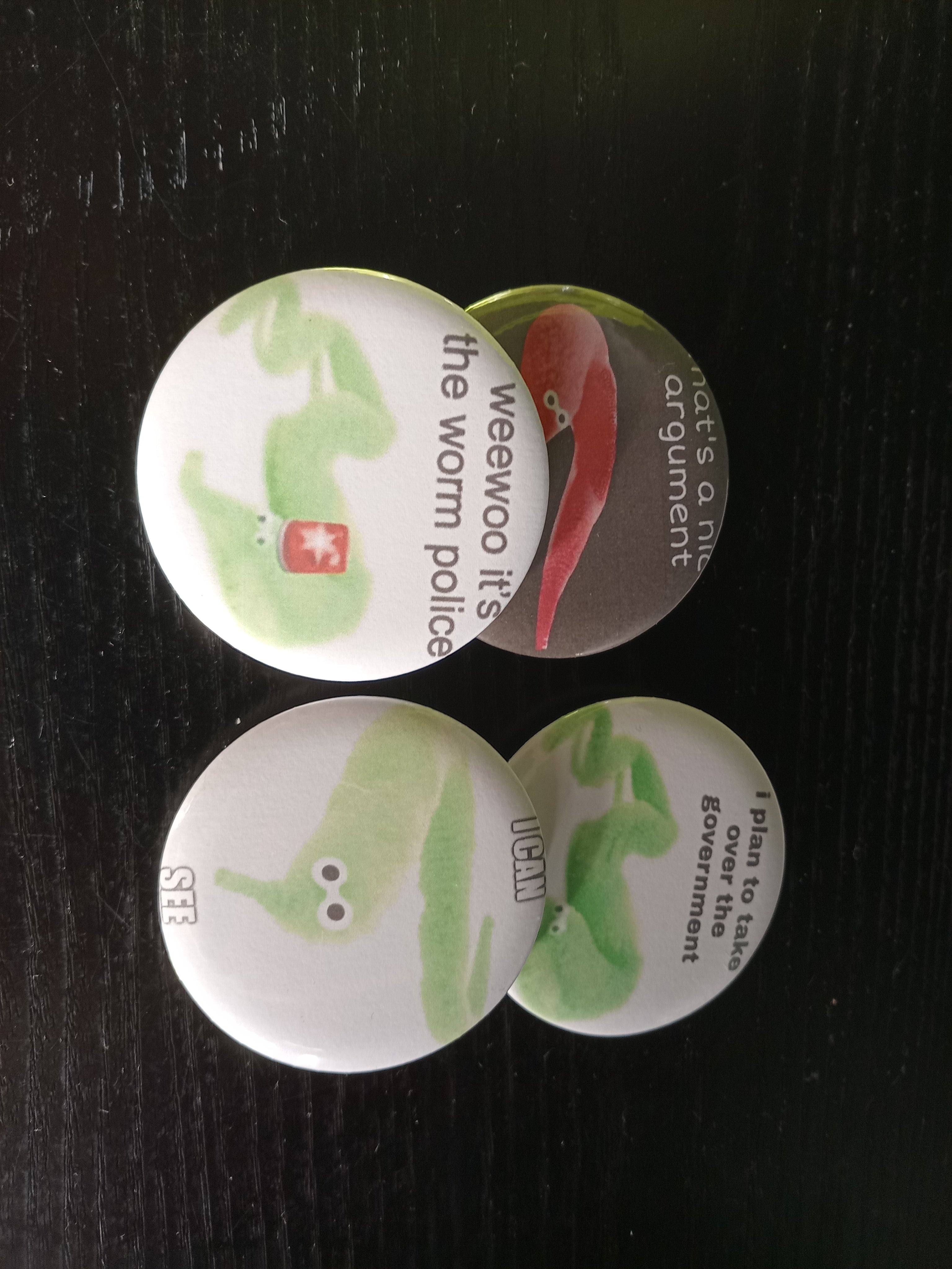String Worm meme badges